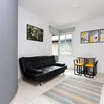 Impecavel C/ Garagem Prox Metro Hospitais E Mto +!